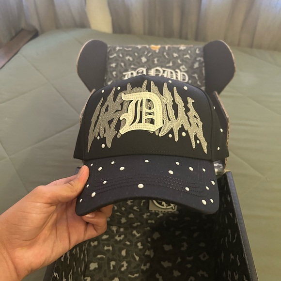 Dandy Hats X Lost Hills - Picture 1 of 4